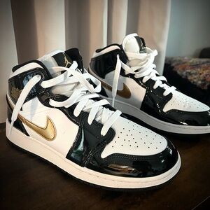 Nike Women's High-Top Sneakers - Black, White, Gold